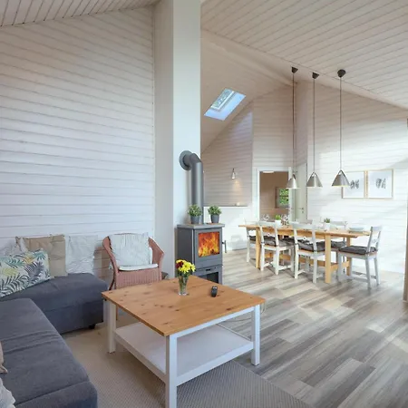 Pet Friendly Home In Krems Iiwarderbrueck Casa de Férias Gols